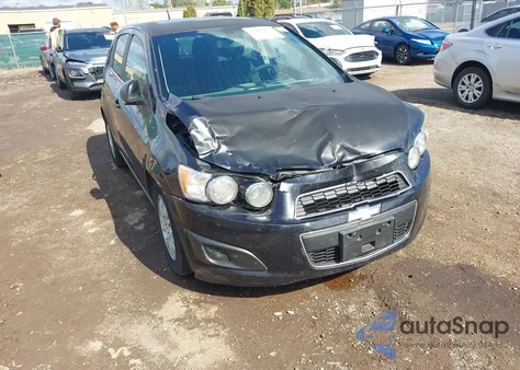 2014 Chevrolet Sonic Lt Auto z USA, uszkodzony, nr VIN 1G1JC6SB9E4142899